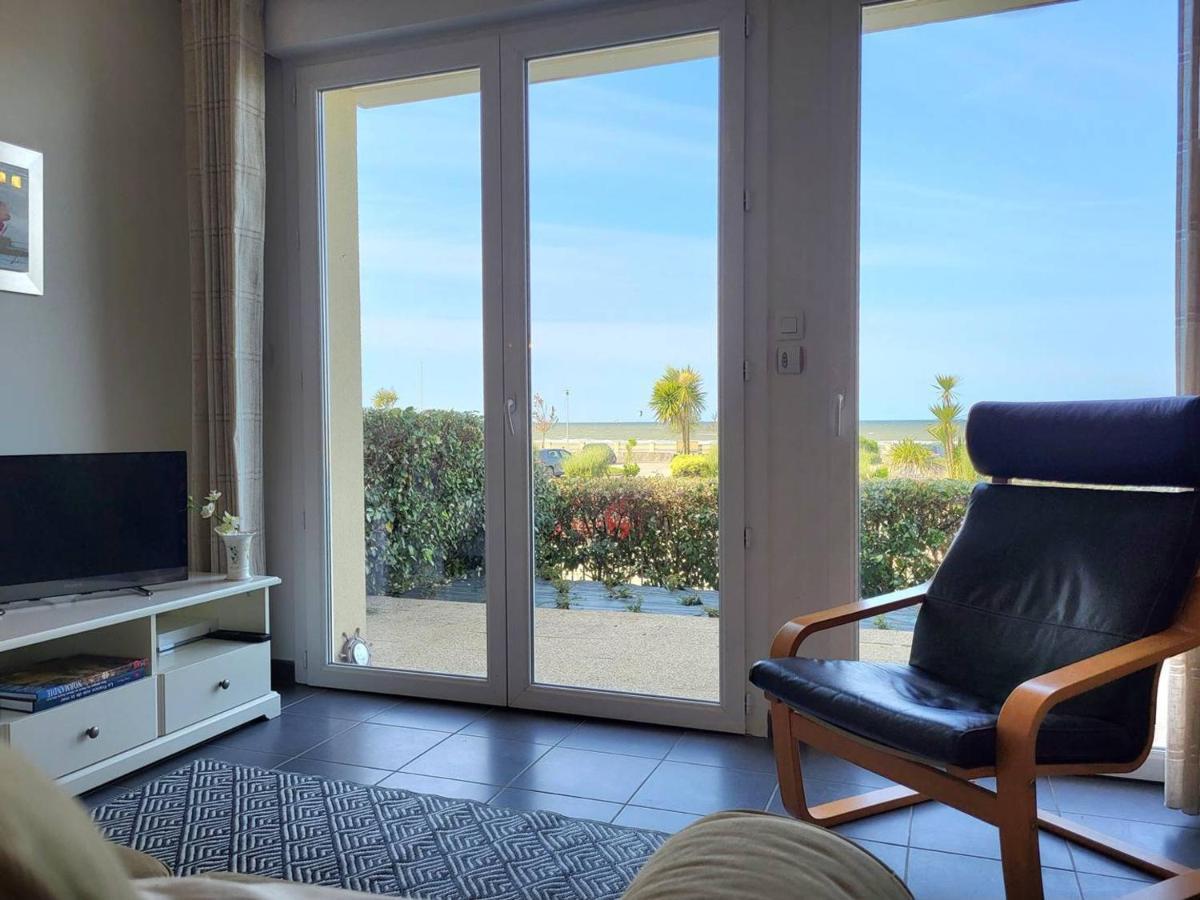 Appartement Rez-De-Jardin, Front De Mer, 4 Pers, Calme, Wifi Gratuit - Fr-1-465-46 Merville-Franceville-Plage Kültér fotó