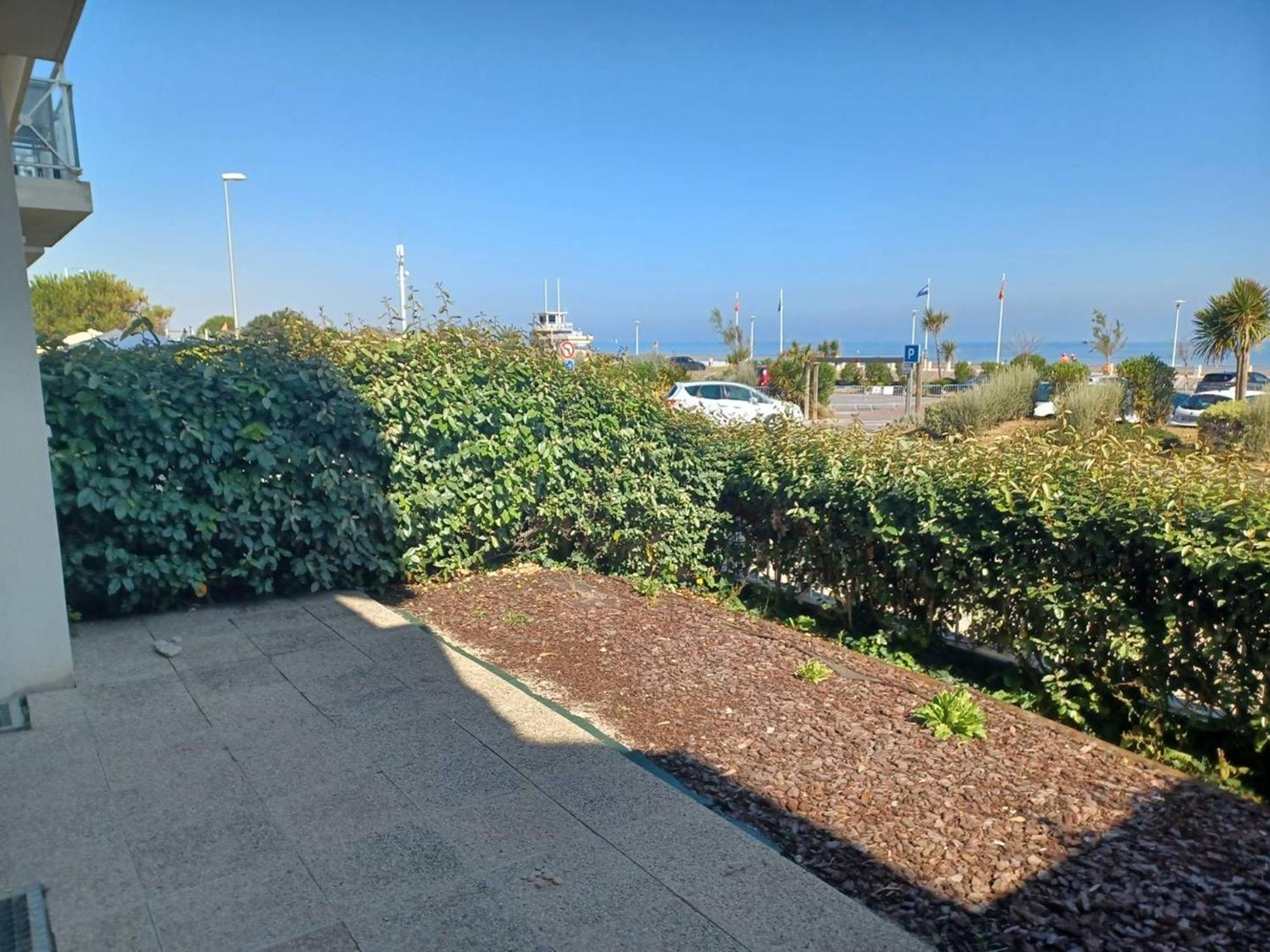 Appartement Rez-De-Jardin, Front De Mer, 4 Pers, Calme, Wifi Gratuit - Fr-1-465-46 Merville-Franceville-Plage Kültér fotó